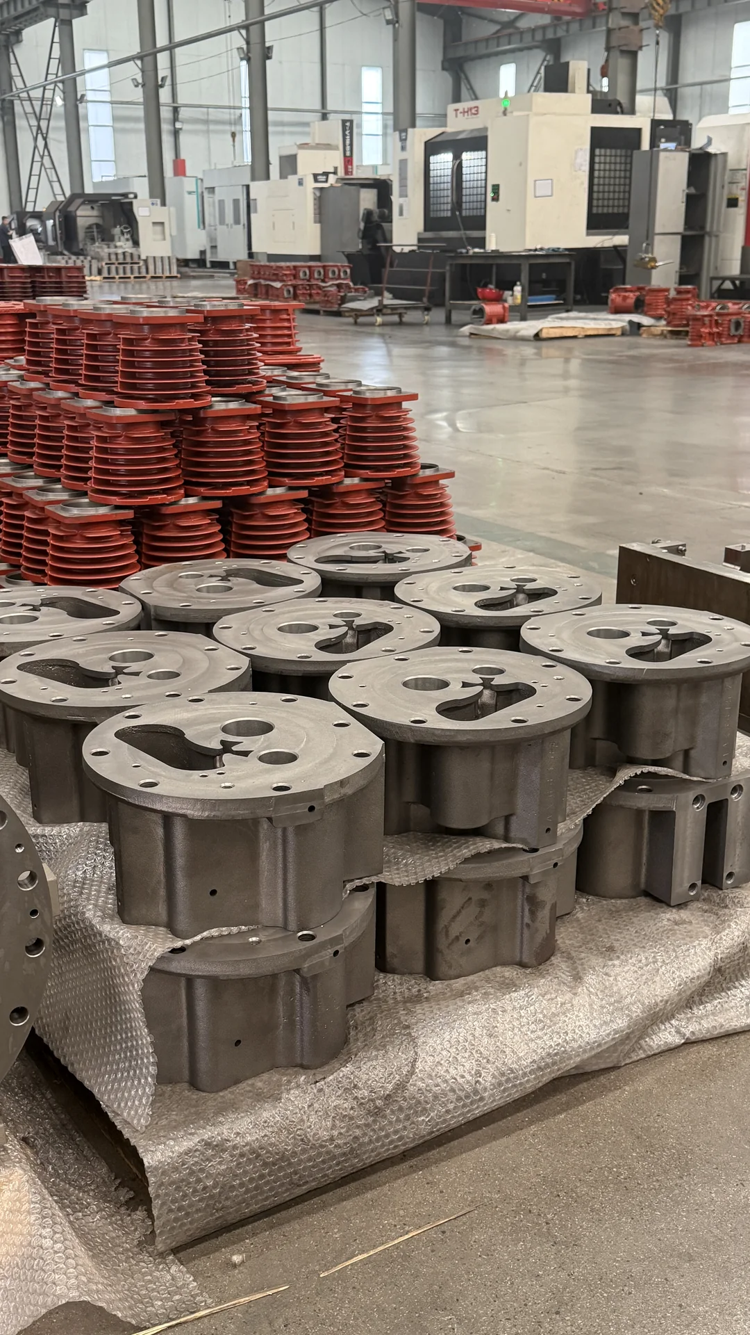 HT250 Bearing Housing Casting — machined HT250 bearing housing detail 8