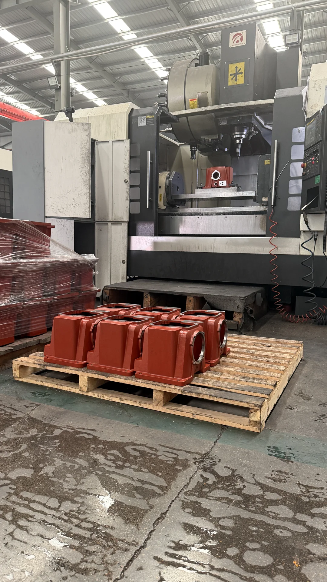 HT250 Compressor Crankcase Casting — HT250 compressor crankcase production and machining detail 6
