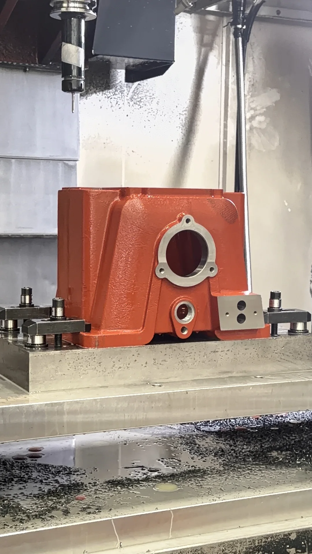 HT250 Compressor Crankcase Casting — HT250 compressor crankcase production and machining detail 7