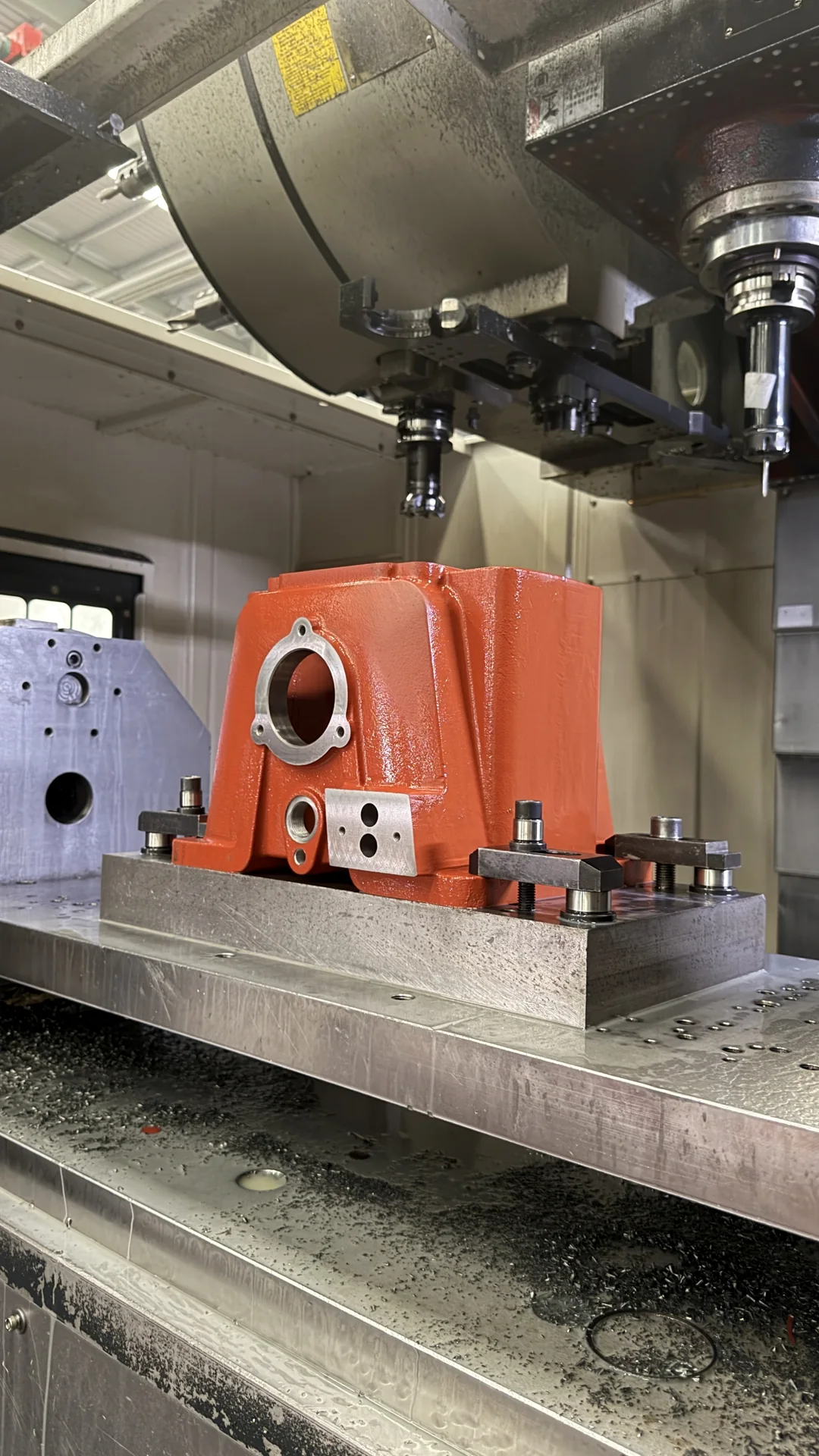 HT250 Compressor Crankcase Casting — HT250 compressor crankcase production and machining detail 9