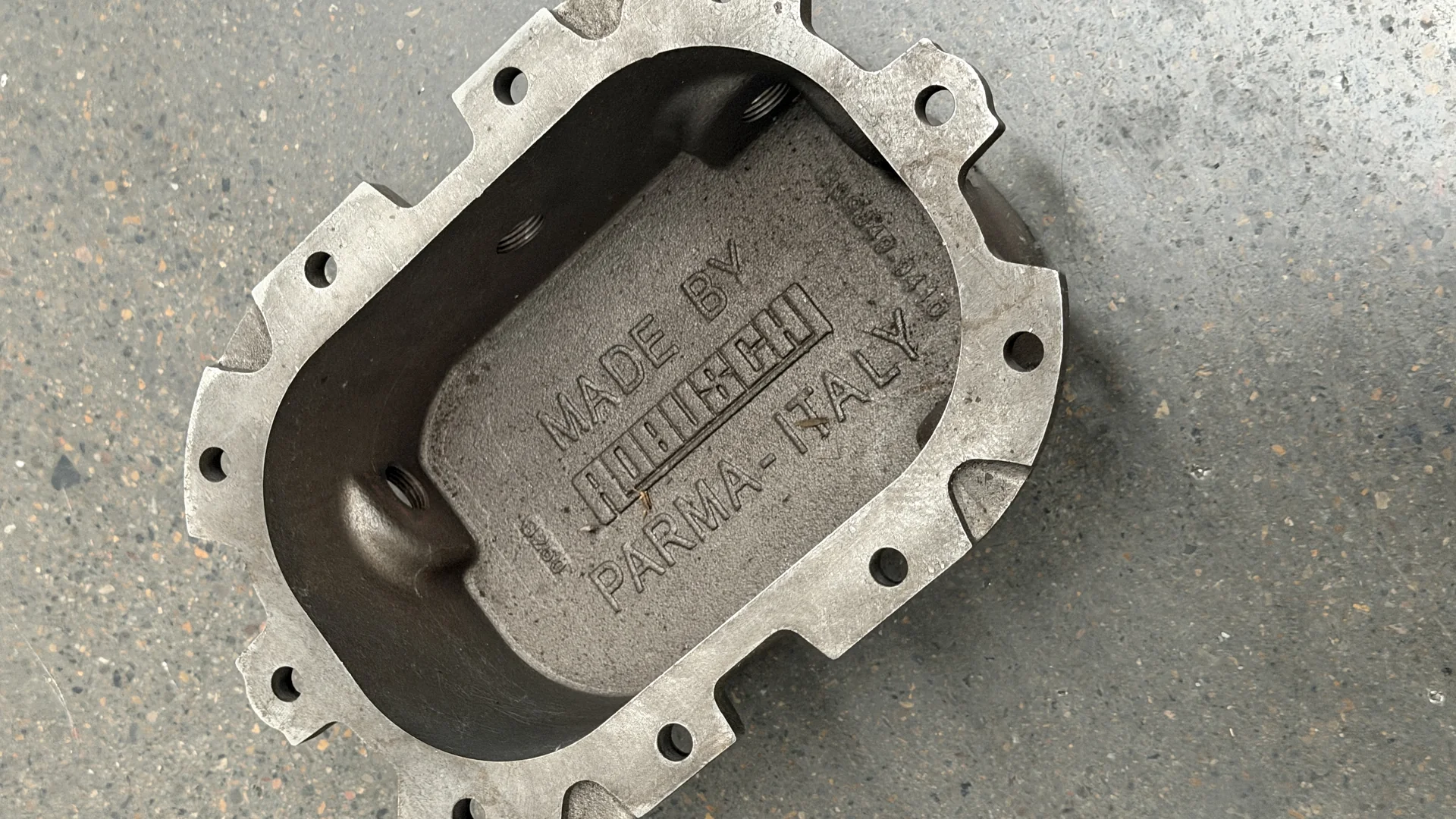 SRT-415 Oil Sump Casting
